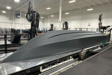 Florida Firm 3D Prints Military Drone Boat Using Robotic Arms